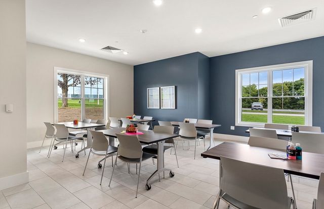 5 Peters Farm Way 207, Westborough, MA 01581