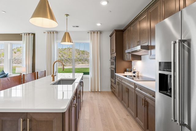 5 Peters Farm Way 207, Westborough, MA 01581