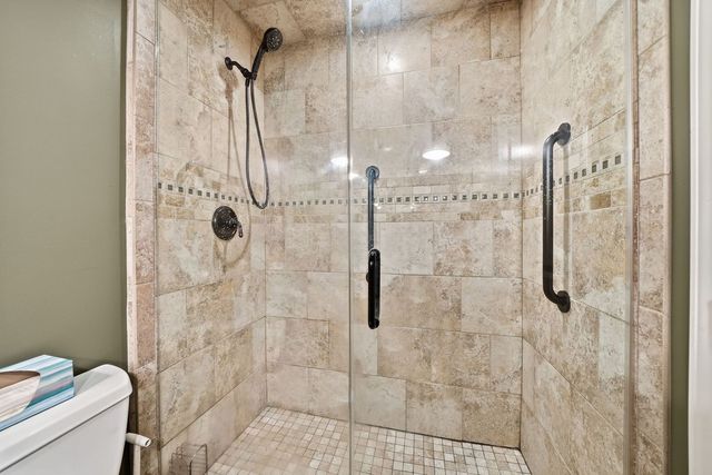 1255 Briarcliffe Boulevard, Wheaton, IL 60189