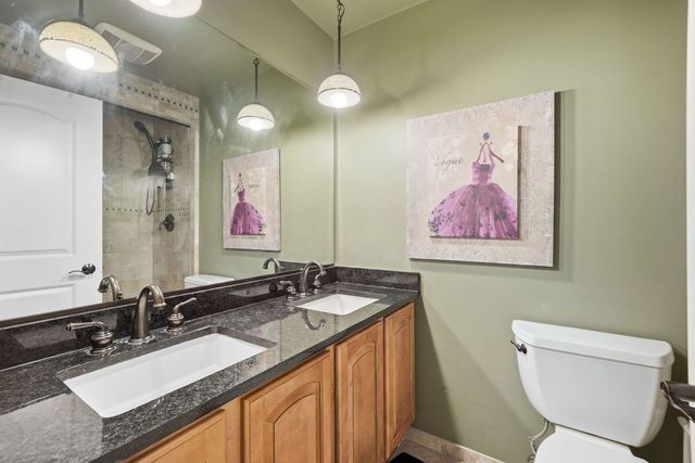 1255 Briarcliffe Boulevard, Wheaton, IL 60189