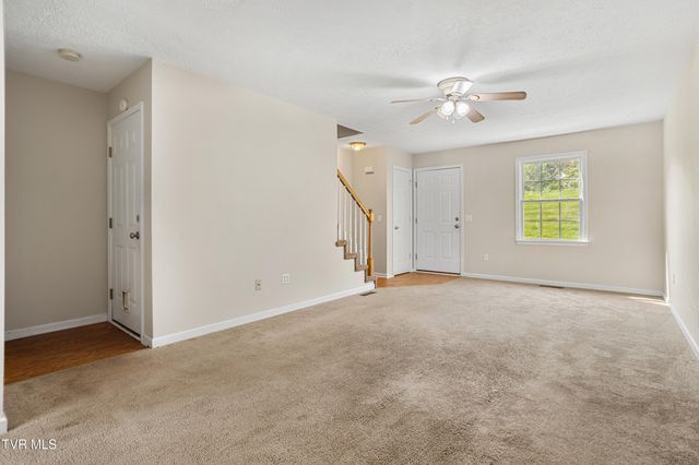 671 Beaverview Drive 671, Bristol, VA 24201