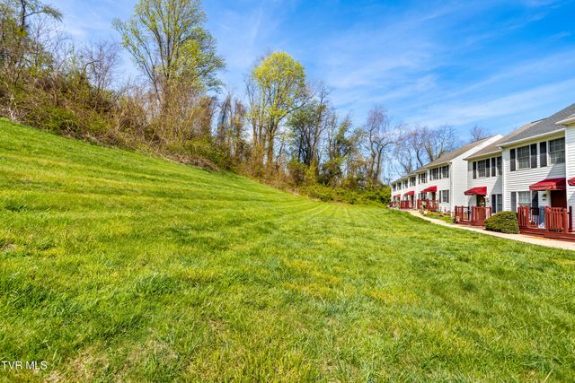 671 Beaverview Drive 671, Bristol, VA 24201