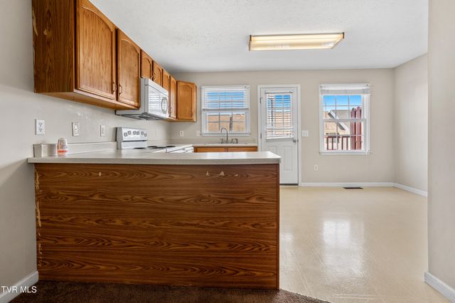 671 Beaverview Drive 671, Bristol, VA 24201