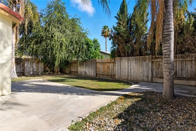 9609 Salinger, Bakersfield, CA 93311