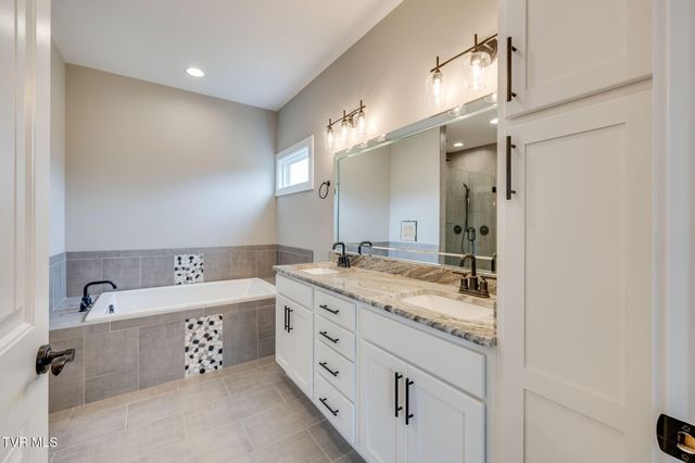 3019 Sawgrass Drive, Jonesborough, TN 37659