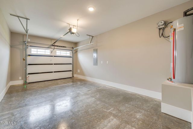 3019 Sawgrass Drive, Jonesborough, TN 37659