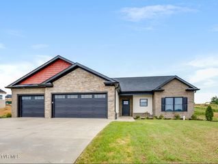 3019 Sawgrass Drive, Jonesborough, TN 37659