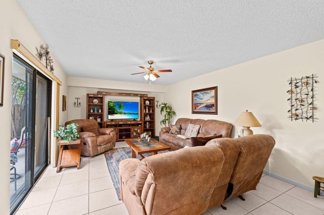 749 Buttonwood Lane, Boynton Beach, FL 33436