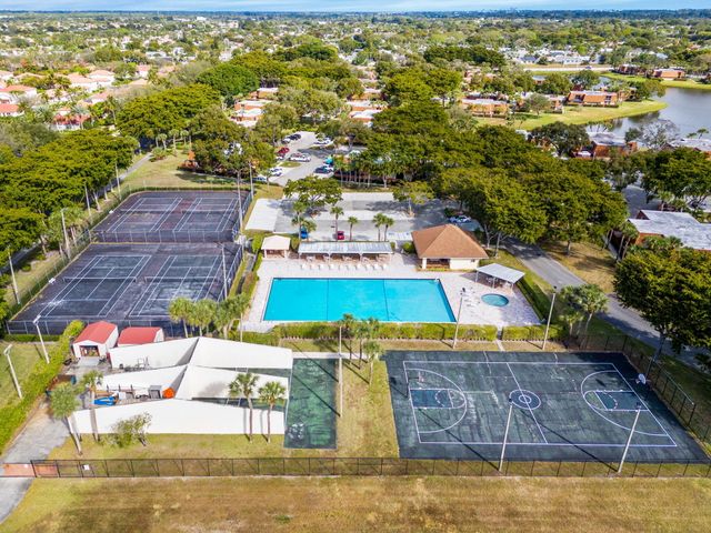 749 Buttonwood Lane, Boynton Beach, FL 33436