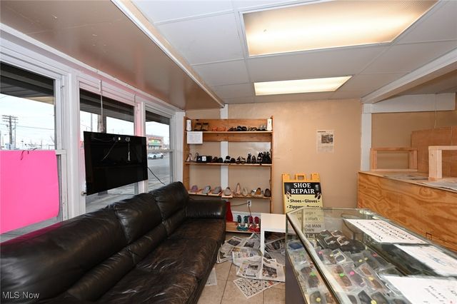 5384 Saint Clair Avenue, Cleveland, OH 44103