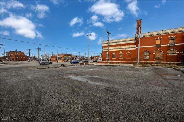 5384 Saint Clair Avenue, Cleveland, OH 44103