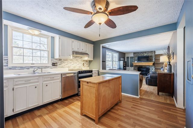 51 Huntington Parkway, Hamlin, NY 14464