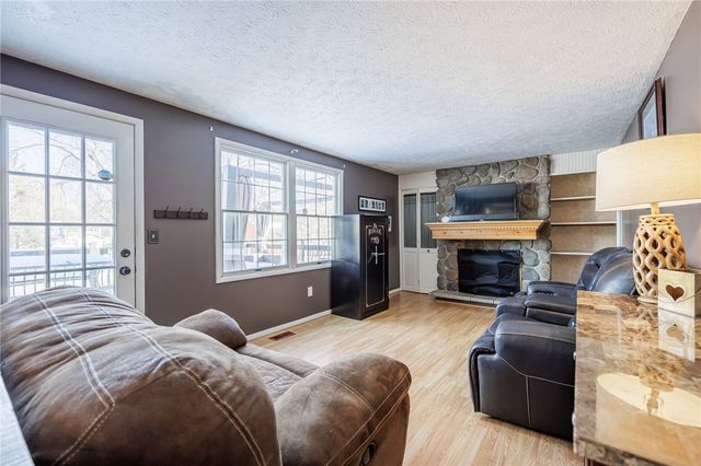 51 Huntington Parkway, Hamlin, NY 14464