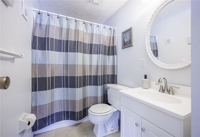 51 Huntington Parkway, Hamlin, NY 14464