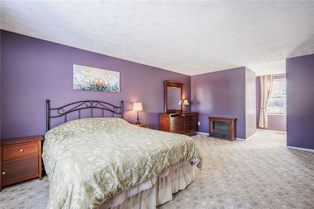 51 Huntington Parkway, Hamlin, NY 14464