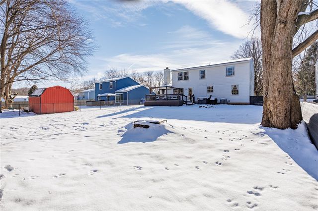 51 Huntington Parkway, Hamlin, NY 14464