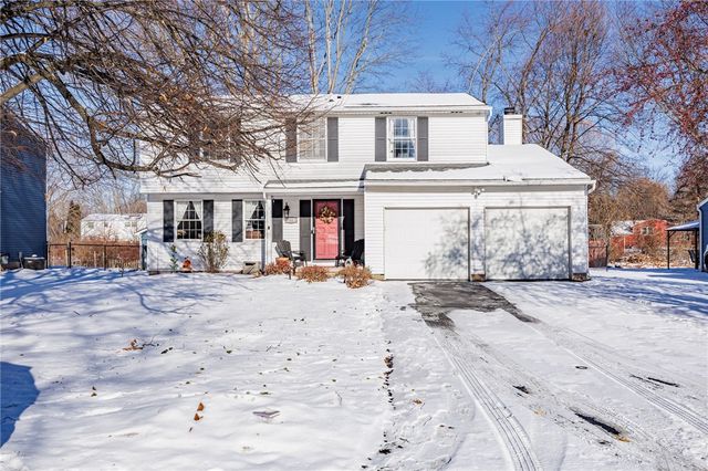 51 Huntington Parkway, Hamlin, NY 14464