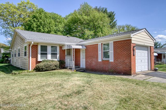 16 Hudson Parkway, Whiting, NJ 08759