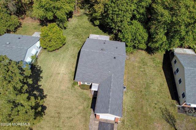 16 Hudson Parkway, Whiting, NJ 08759