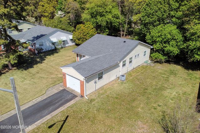 16 Hudson Parkway, Whiting, NJ 08759