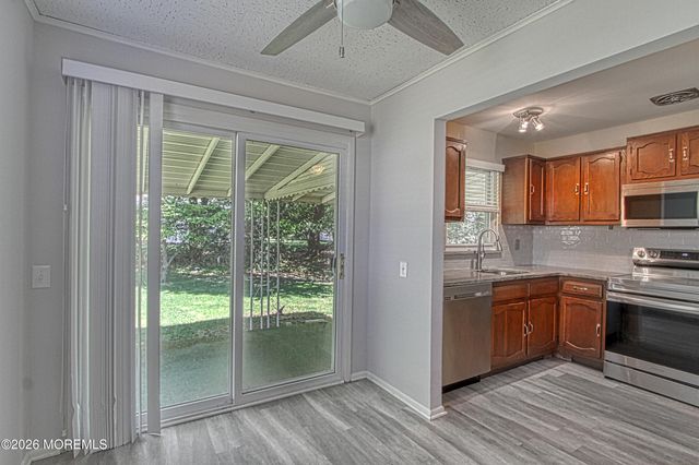 16 Hudson Parkway, Whiting, NJ 08759