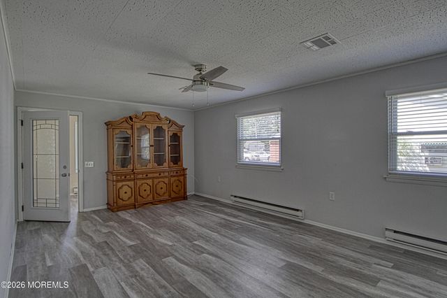 16 Hudson Parkway, Whiting, NJ 08759