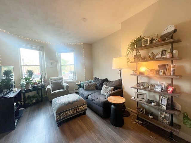 122 London 2, Boston, MA 02128