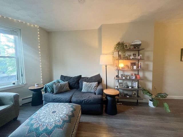 122 London 2, Boston, MA 02128