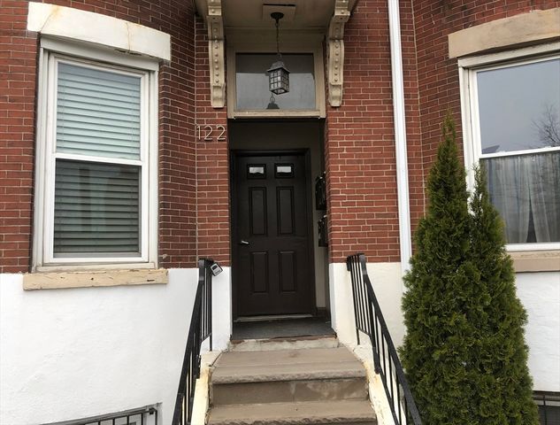 122 London 2, Boston, MA 02128