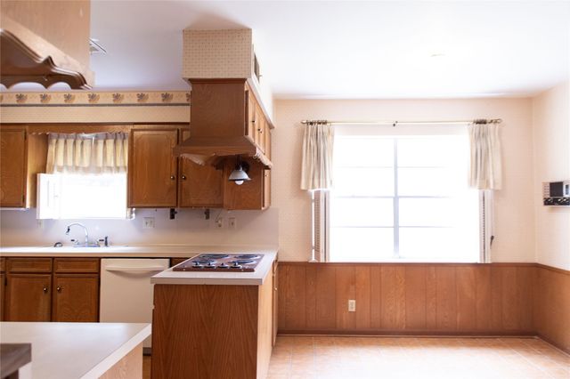 10111 Kerrwood Lane, Houston, TX 77080