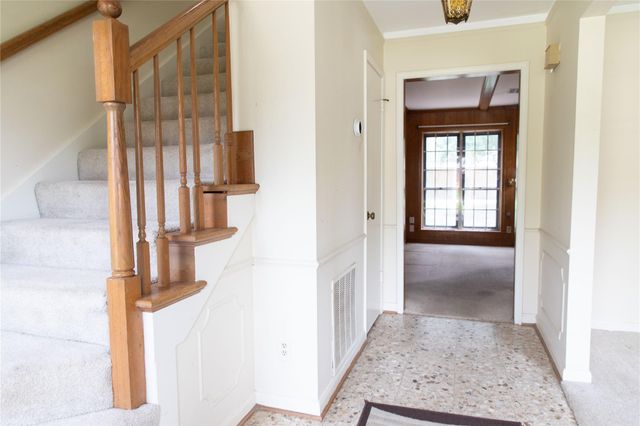 10111 Kerrwood Lane, Houston, TX 77080