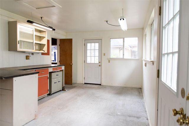 10111 Kerrwood Lane, Houston, TX 77080