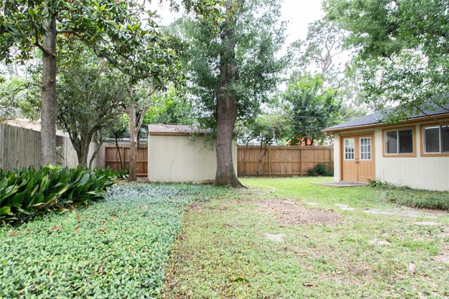 10111 Kerrwood Lane, Houston, TX 77080