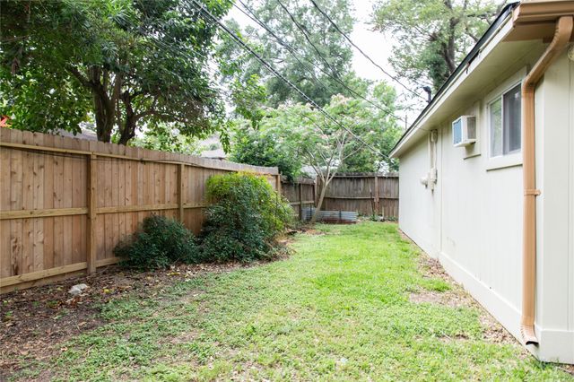 10111 Kerrwood Lane, Houston, TX 77080