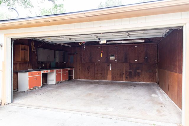 10111 Kerrwood Lane, Houston, TX 77080