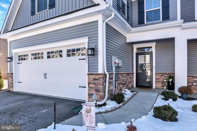 2231 CAROLINE LN, Harrisburg, PA 17110