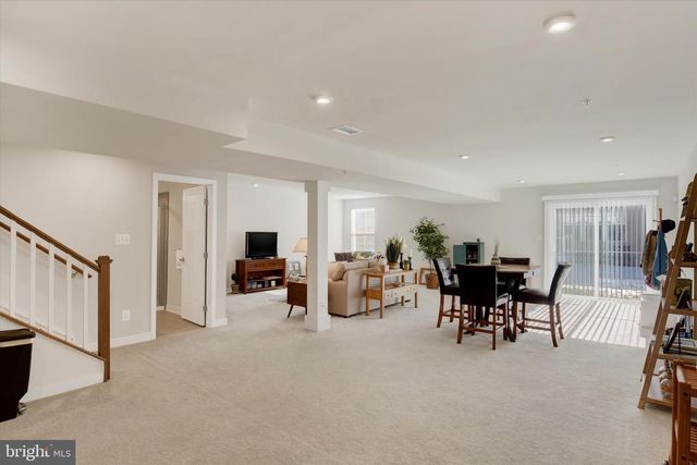 2231 CAROLINE LN, Harrisburg, PA 17110