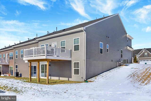 2231 CAROLINE LN, Harrisburg, PA 17110