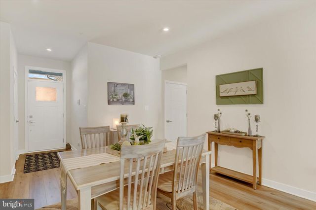 2231 CAROLINE LN, Harrisburg, PA 17110