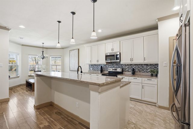 3021 Springview Avenue, Dallas, TX 75216