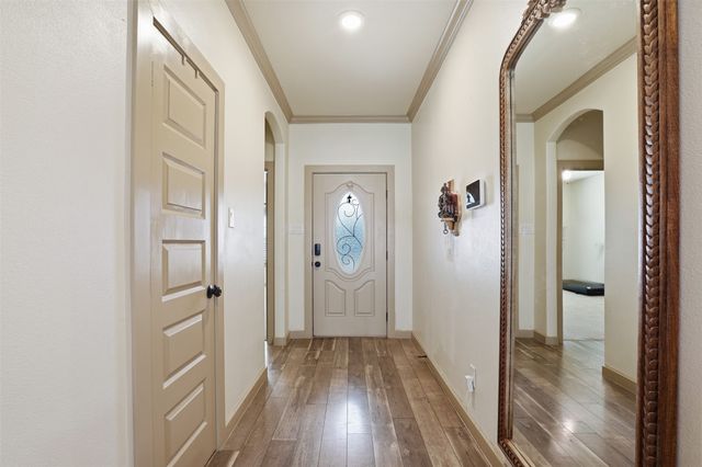 3021 Springview Avenue, Dallas, TX 75216