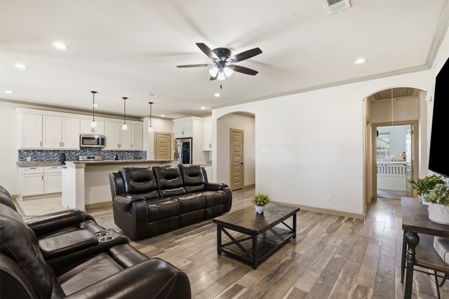 3021 Springview Avenue, Dallas, TX 75216