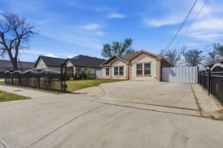 3021 Springview Avenue, Dallas, TX 75216