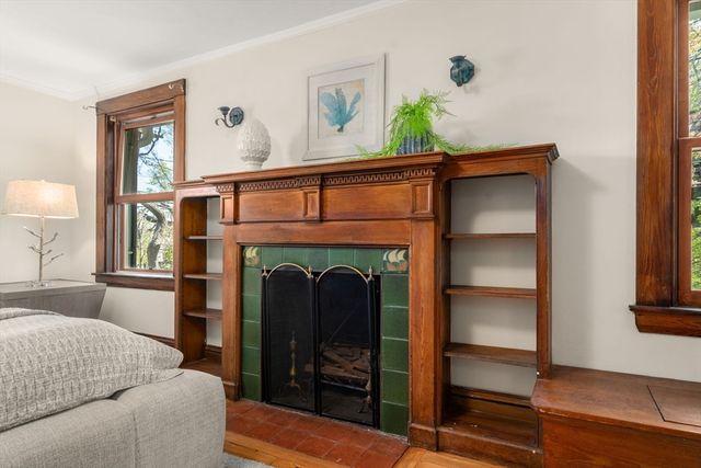 90 Hull St, Newton, MA 02458