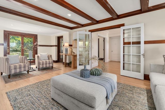 90 Hull St, Newton, MA 02458