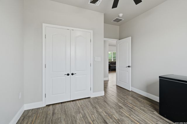 20922 KINNEY RD, Somerset, TX 78069