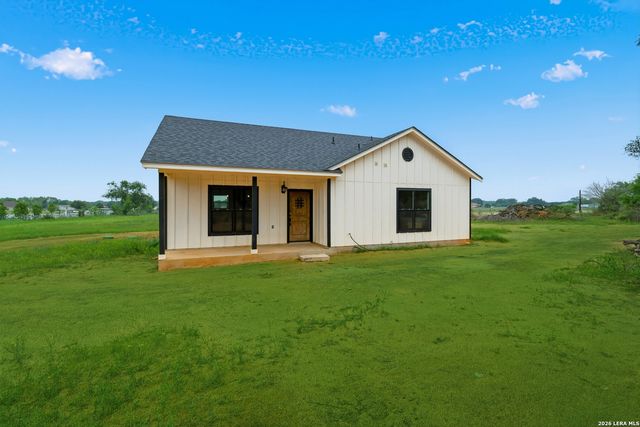 20922 KINNEY RD, Somerset, TX 78069