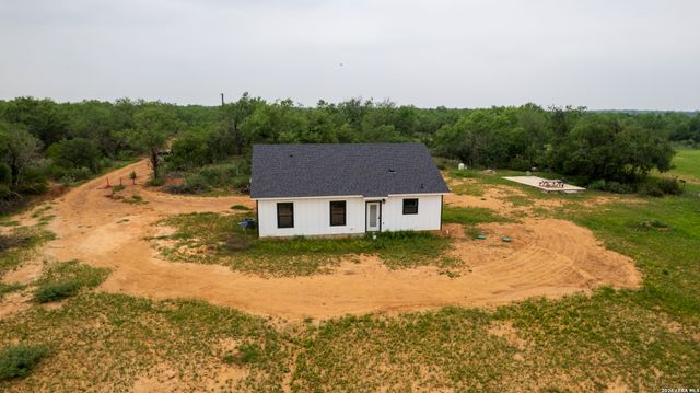 20922 KINNEY RD, Somerset, TX 78069