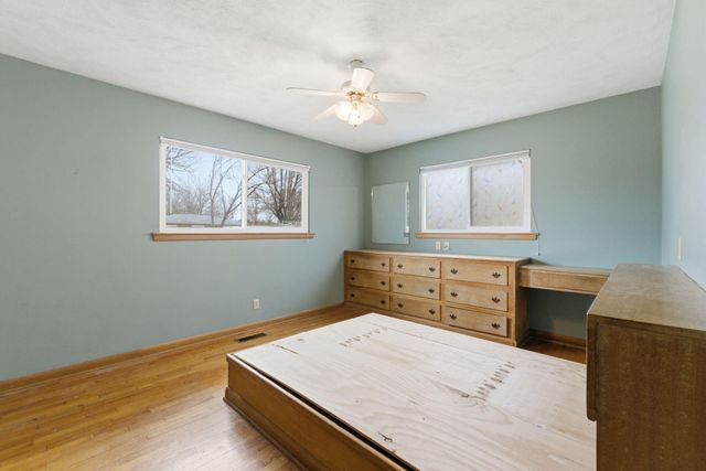 1733 S Lancaster Avenue, Springfield, MO 65807