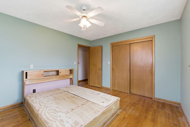 1733 S Lancaster Avenue, Springfield, MO 65807